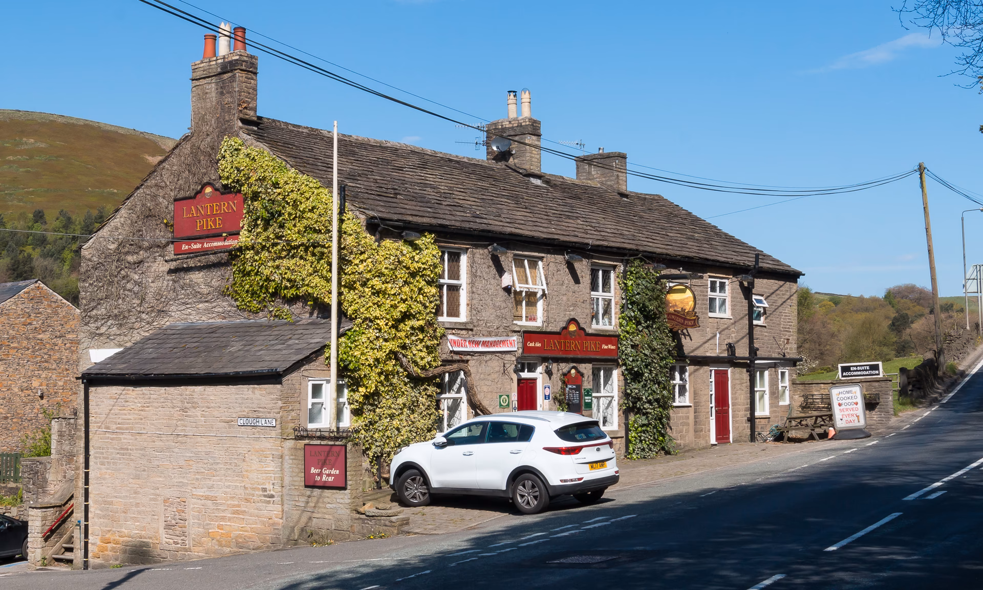 Where is the Lantern Pike Inn?