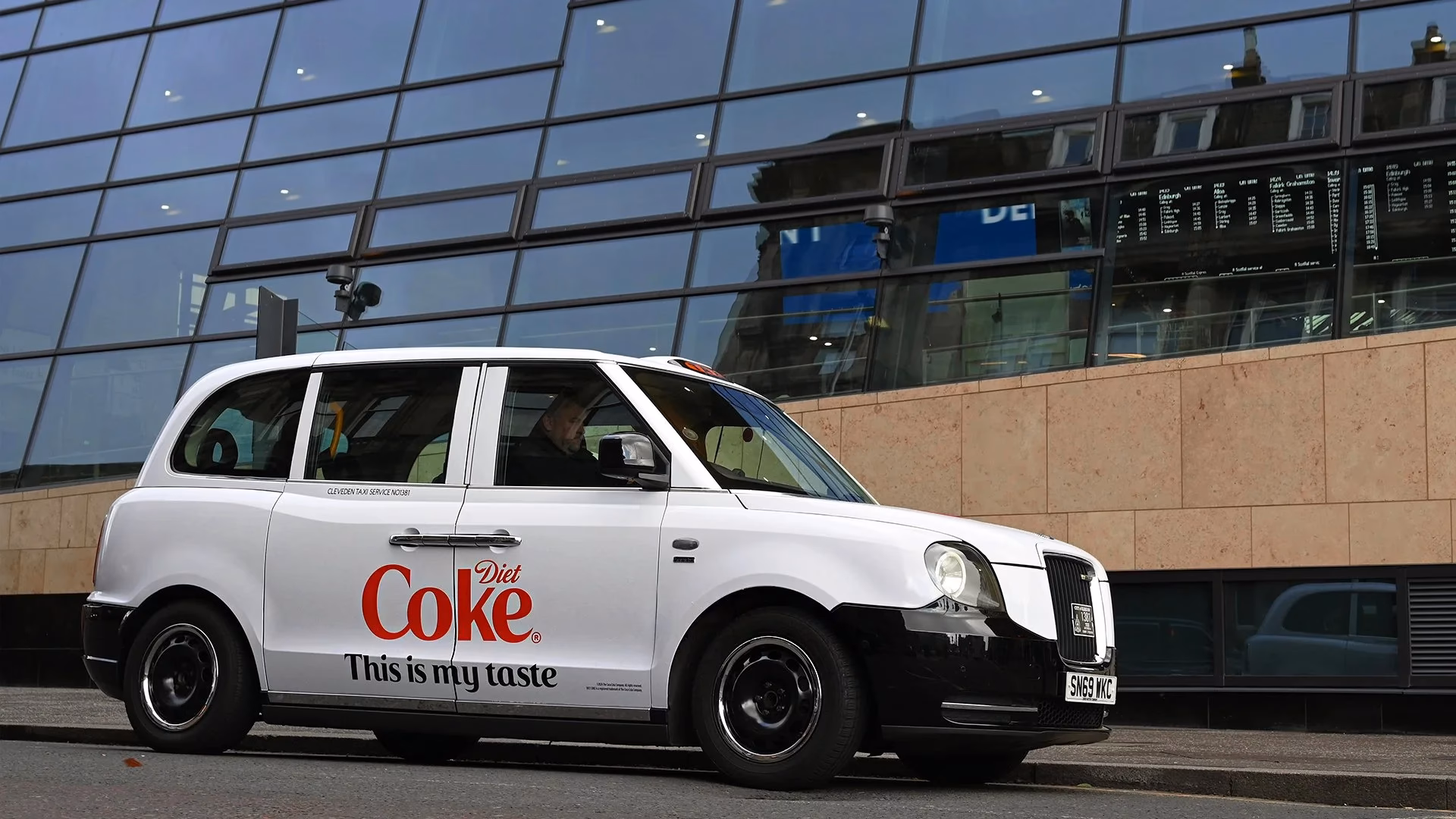 How much is a train from London to Glasgow?