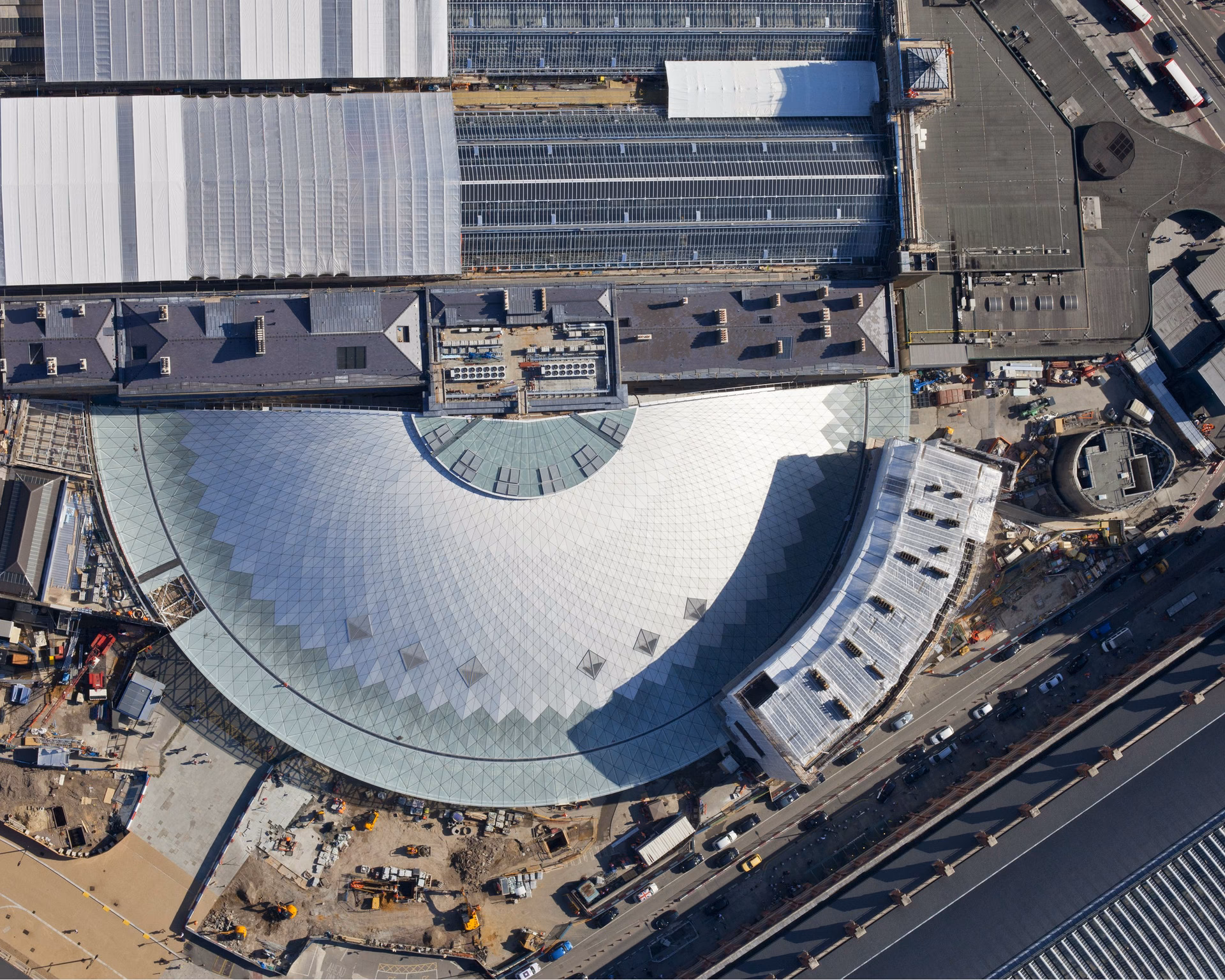 How to get from Luton Airport to King's Cross St Pancras?