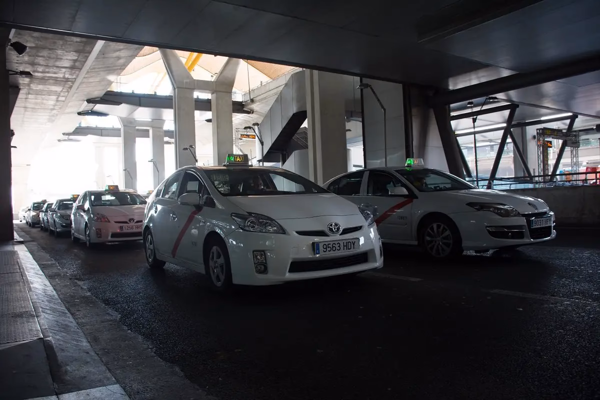 How to get from Madrid Airport to Santo Domingo?