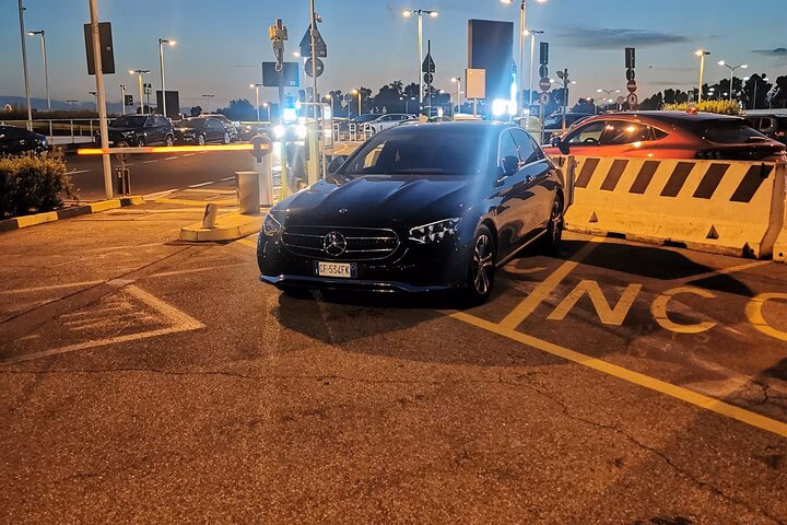 How far is Italian F1 Grand Prix Monza from Milan?