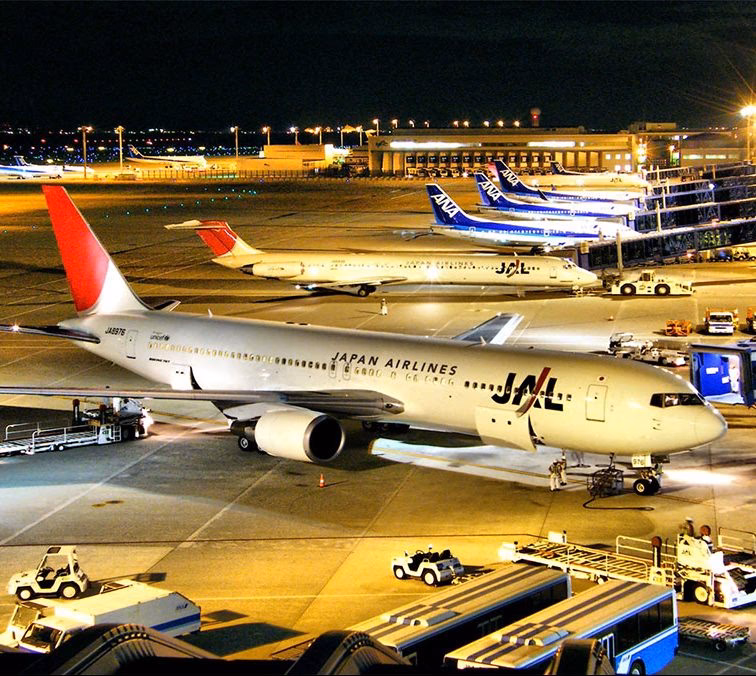 How do I get from London to Thorpe Park without a car?