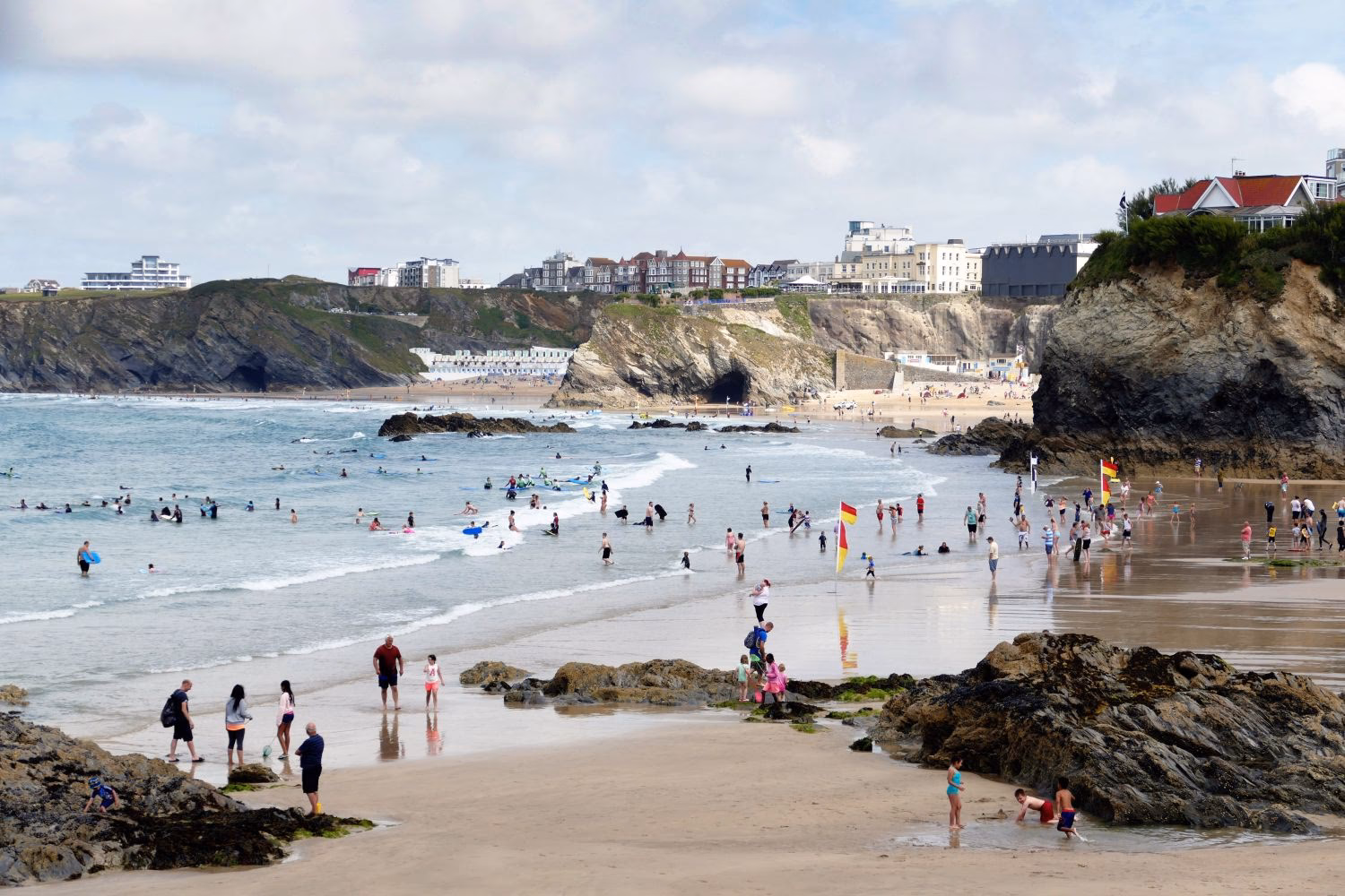 What companies run services from Newquay to Port Isaac?