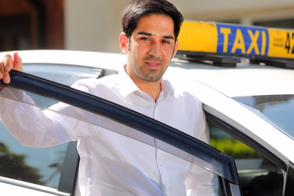 How do I get from Dublin Airport to Newry?