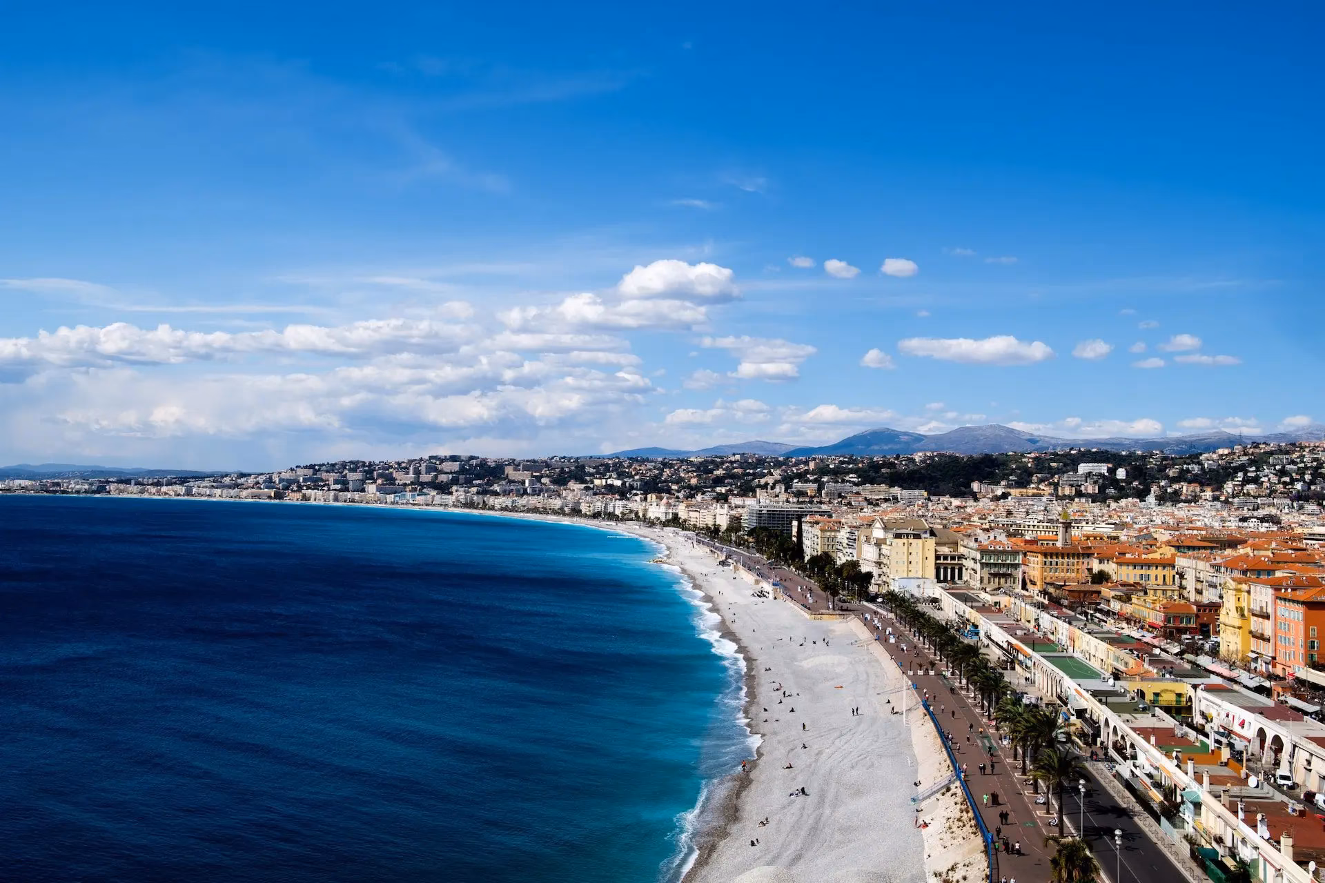 Where to stay near Nice train station?