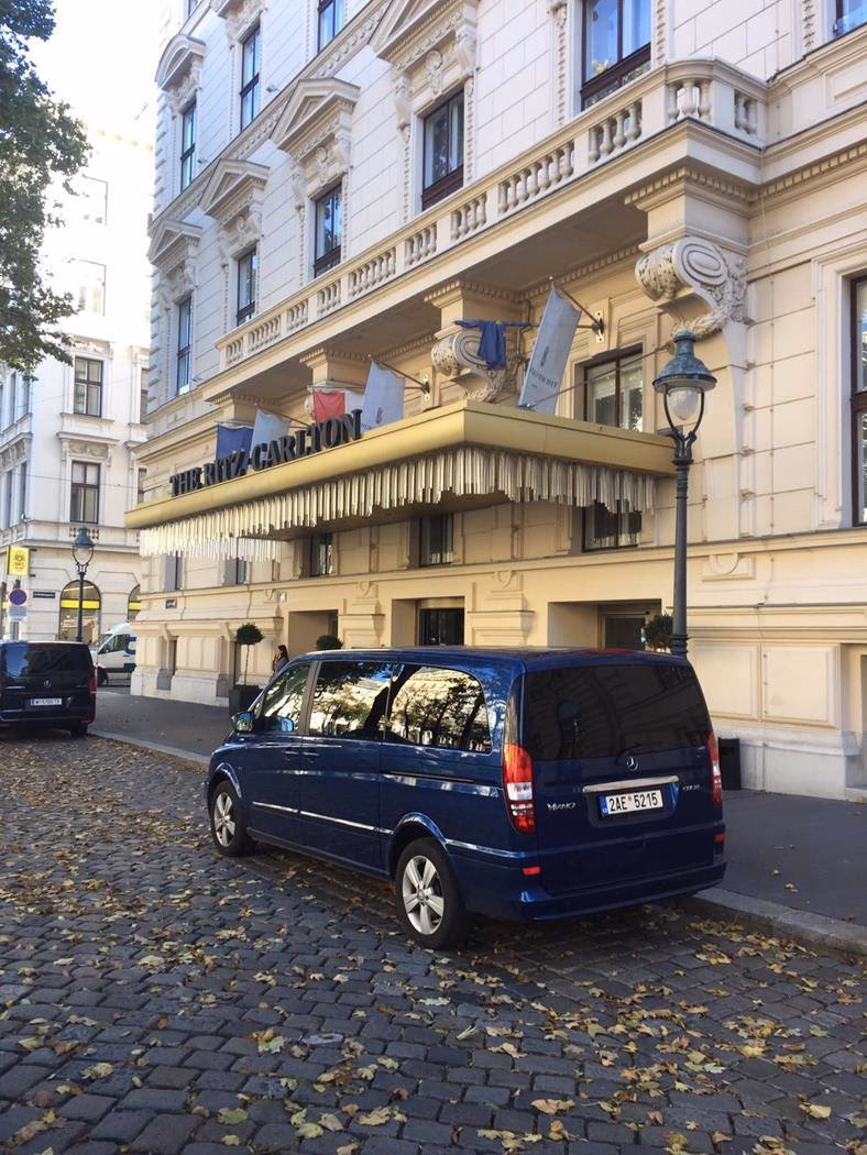 How much is a bus ticket from Prague to Vienna?