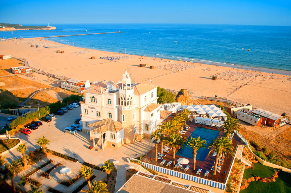 Where is Praia da Rocha?