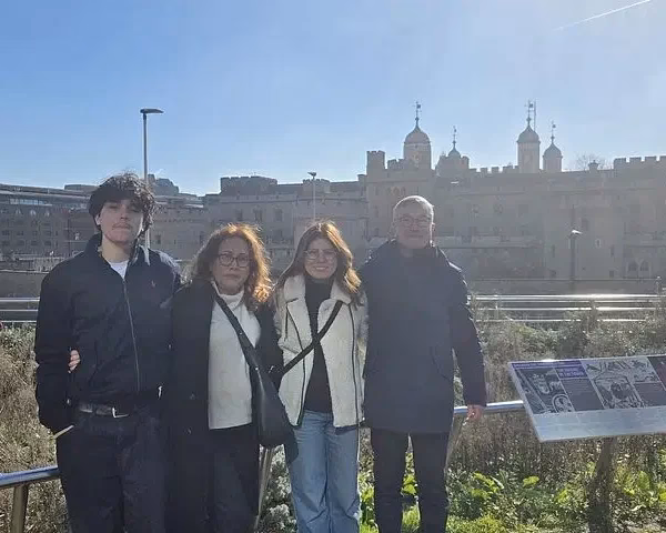 How do I get from London to Novello Theatre?