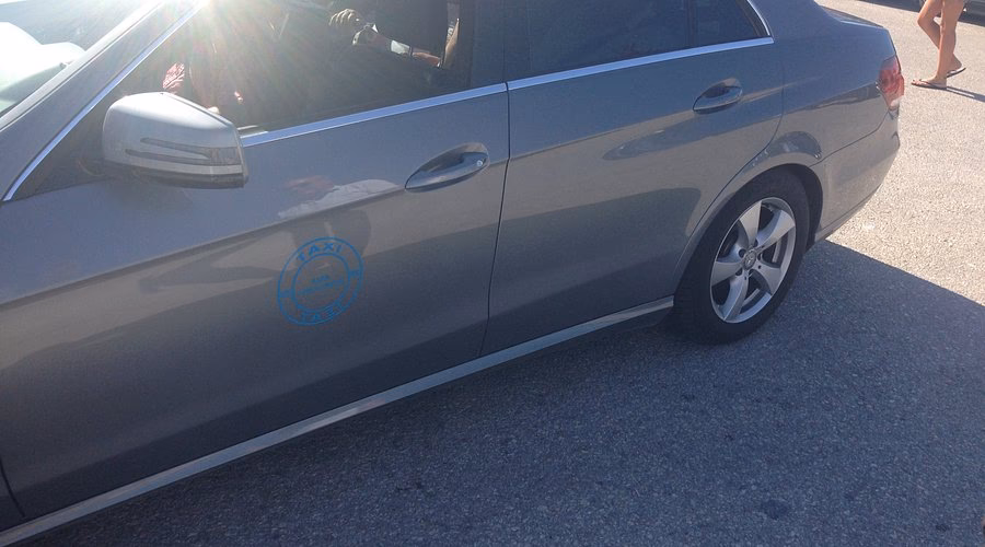 Do you provide mini bus transfers from Aktion (PVK) Preveza airport?