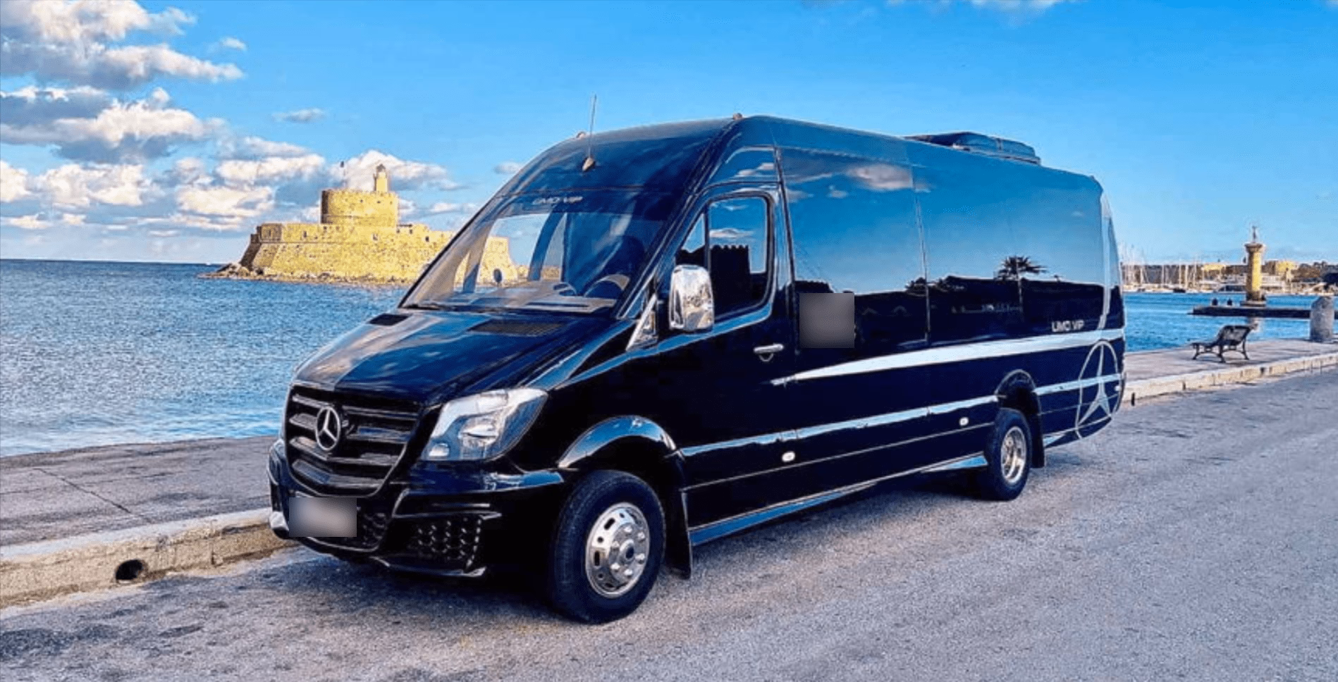 Do I need to pre-book a taxi from Rafina port?