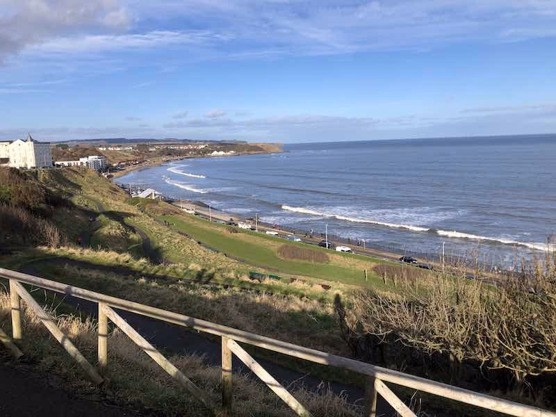 How far is Scarborough (station) from North Bay Railway?