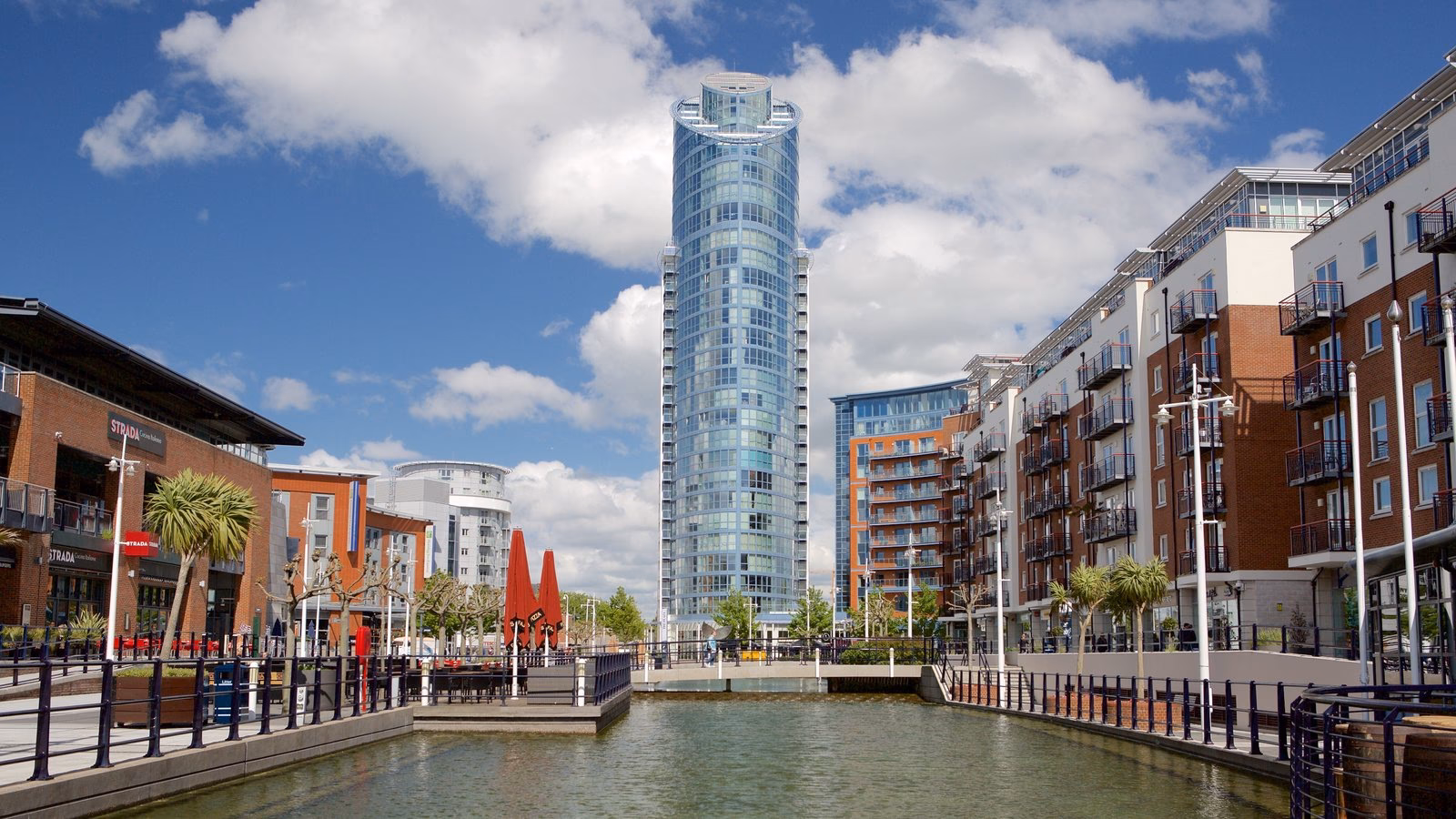 How long does it take to get from Stansted Airport to Portsmouth?