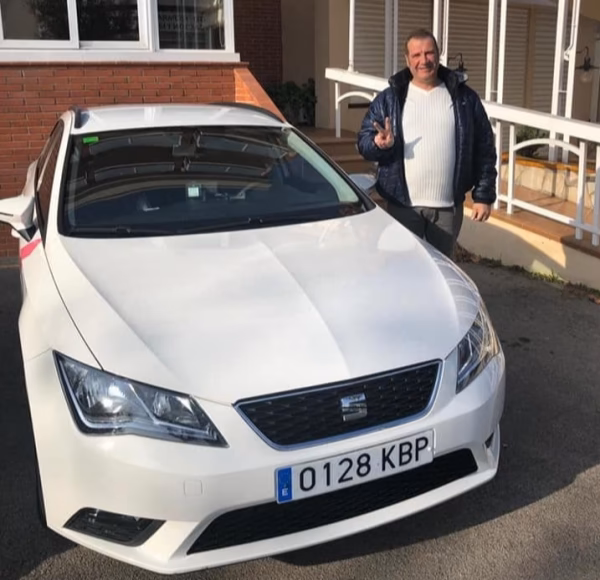 How much is a bus ticket from Barcelona to Tossa de Mar?