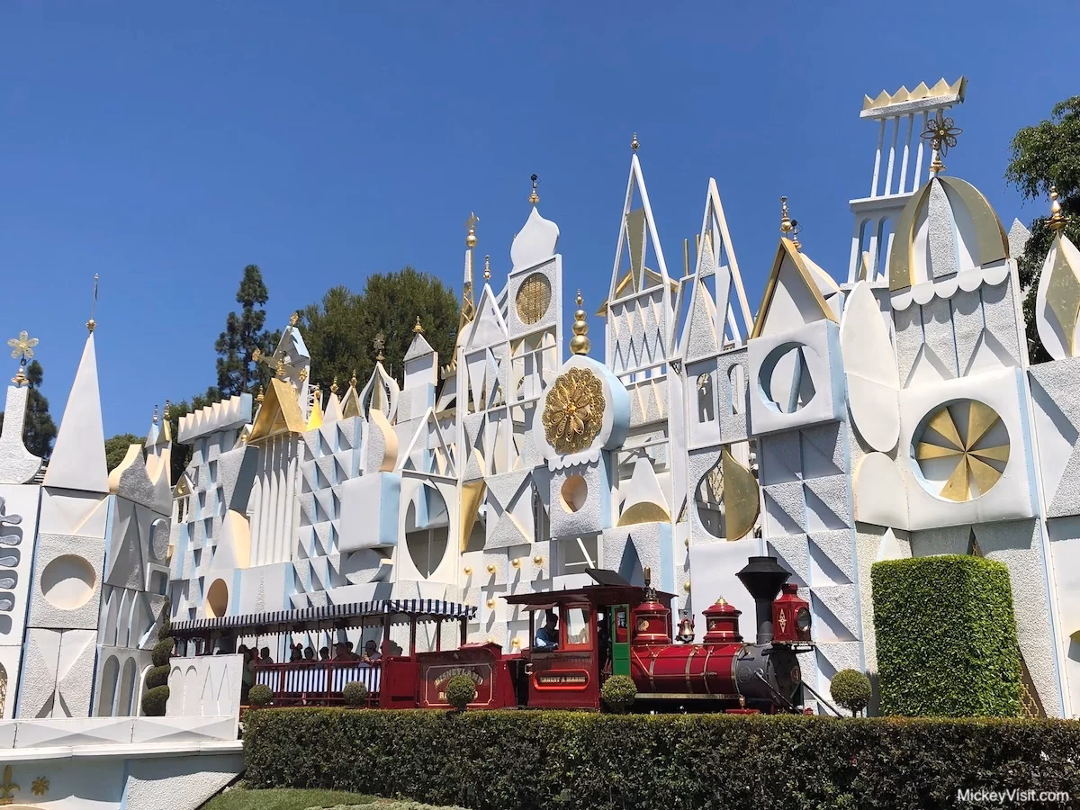 How to get from Universal Studios Hollywood to Disneyland?