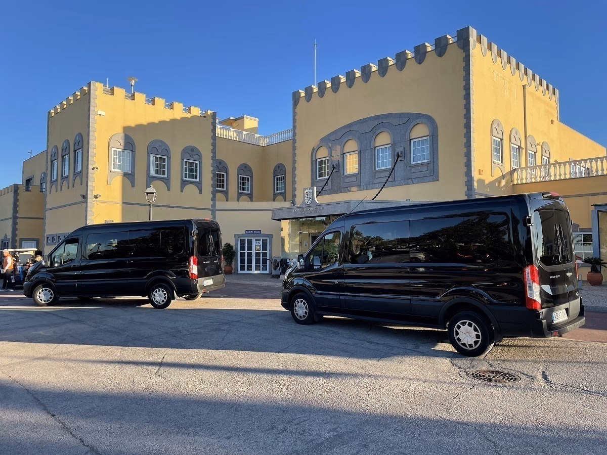 How long is a taxi from Vilamoura to Albufeira?