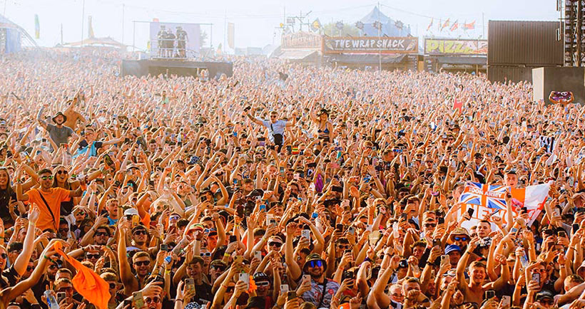 How do I complain about a Warrington taxi?