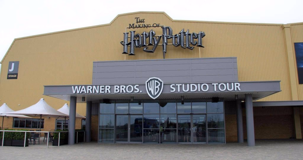 How do I get from Watford Junction to the studio tour?