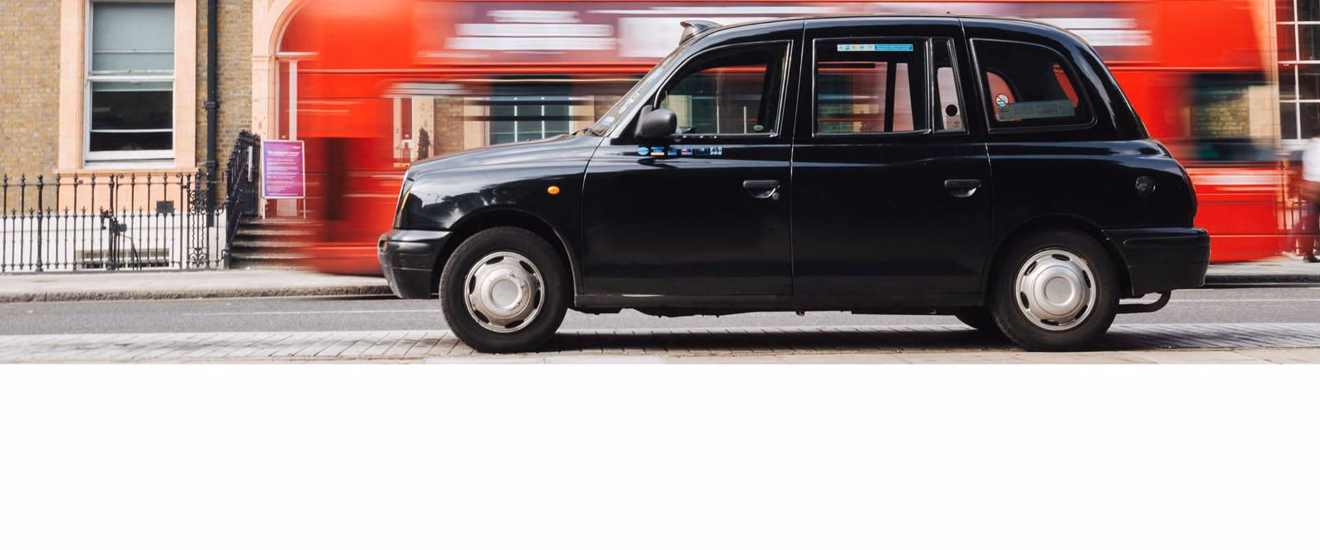 How does a taxi fare calculator work in Windsor & Maidenhead?