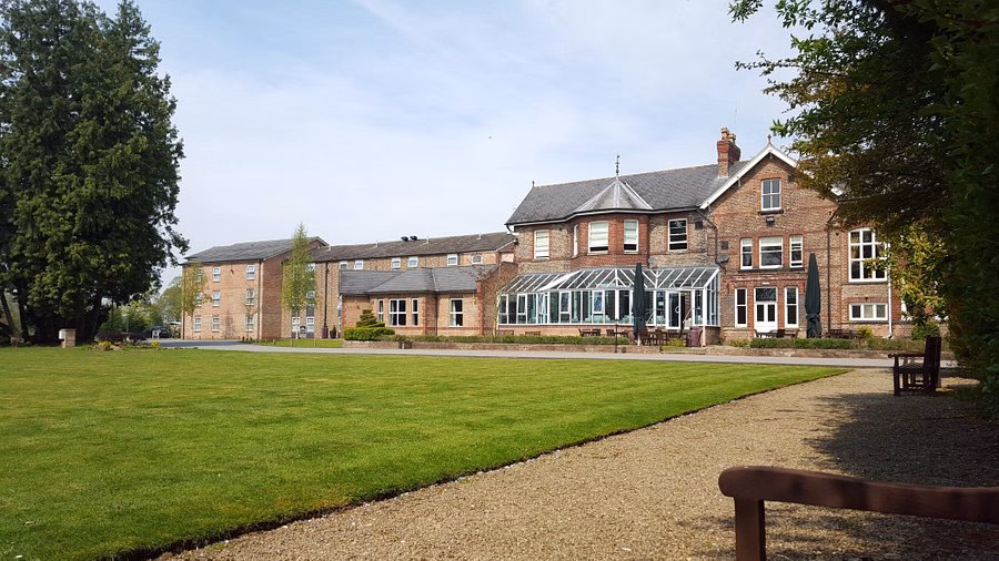 How much does it cost to stay at Burn Hall Hotel Huby?