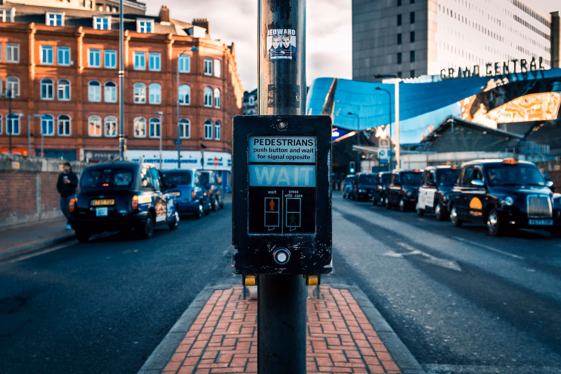 How do I get a taxi from Bradford University to Braford College?