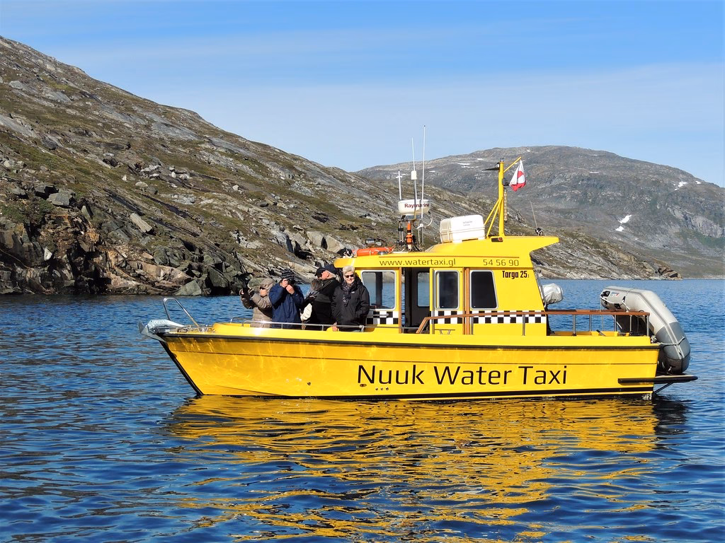 Are there taxi services in Nuuk?