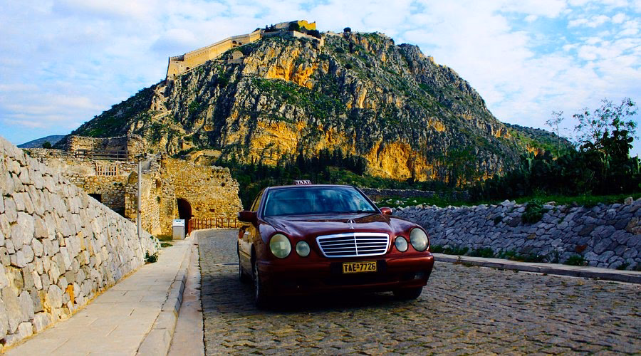 Can the taxi Hellas block a user?