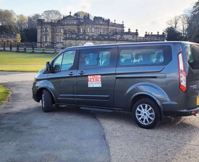 How do I get a taxi licence in Ryedale?