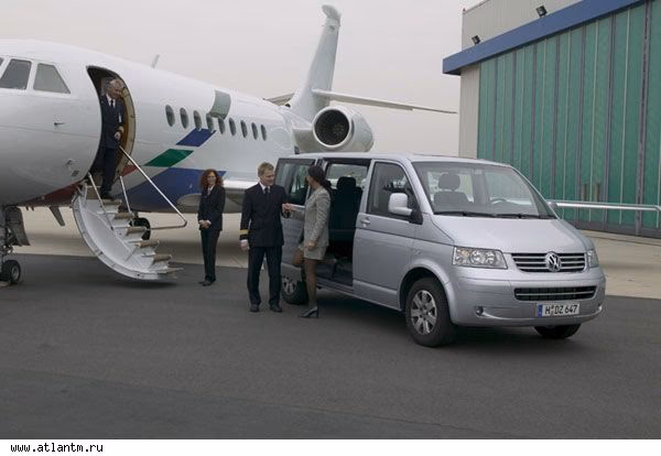 How to get a cab at Gare du Nord train station?