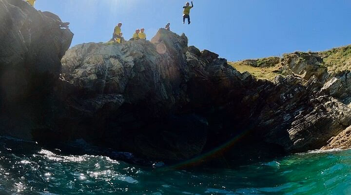 Is Porthpean Beach a good car park?