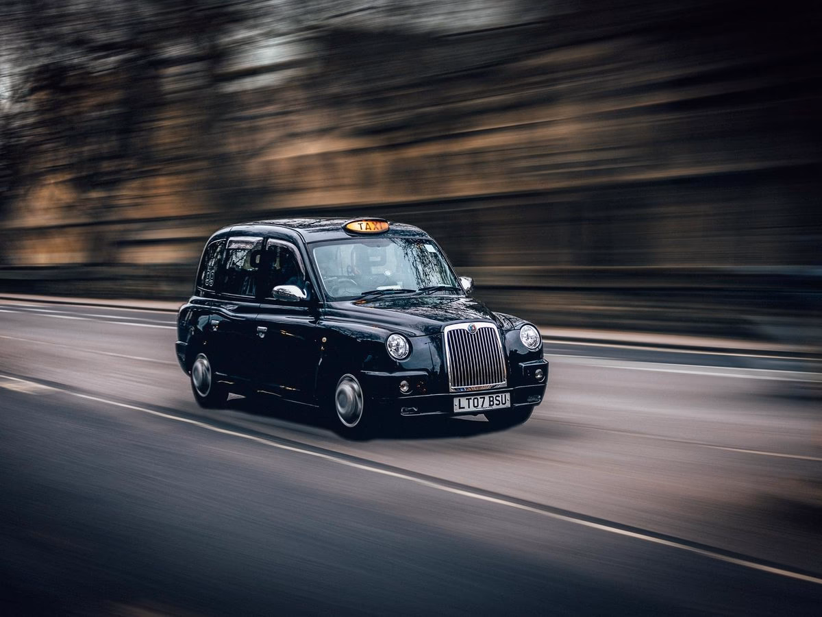 Who is Rushden taxi?