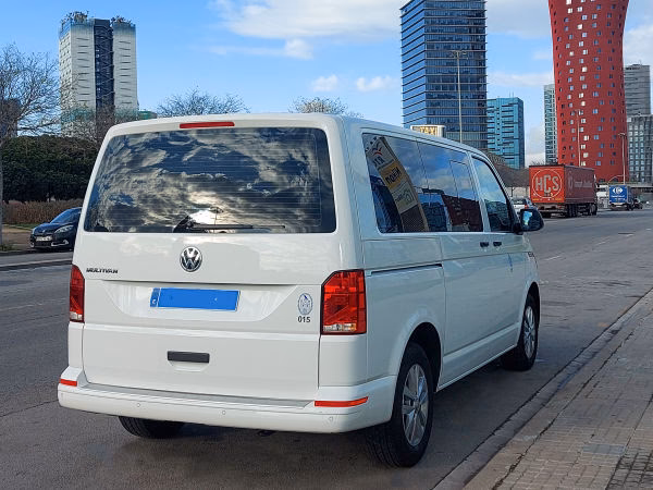 How far is Tossa de Mar from the airport?