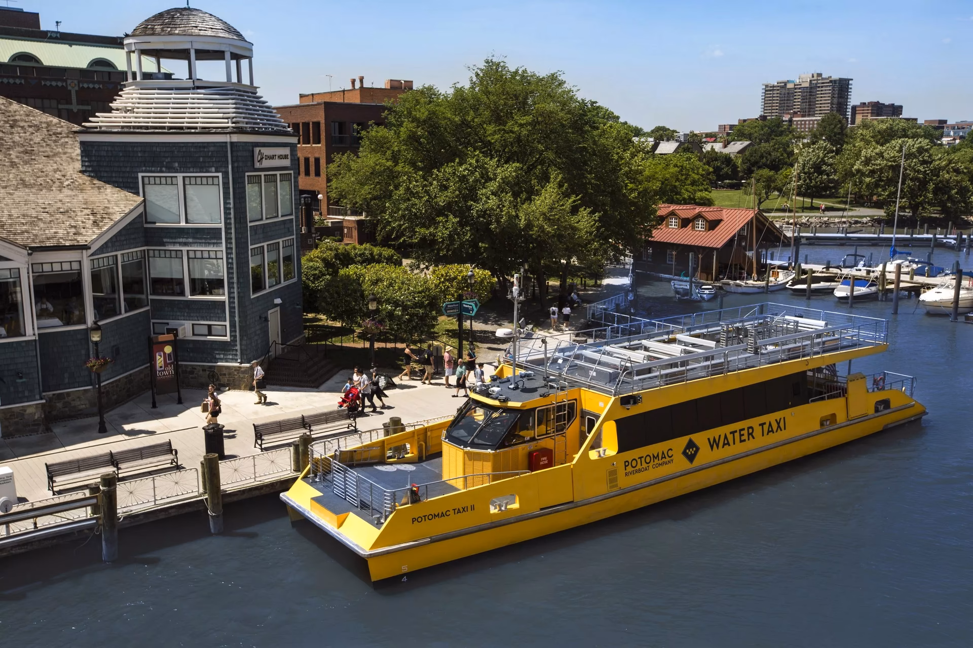 Where can I find the best taxi cabs and private hire cars?