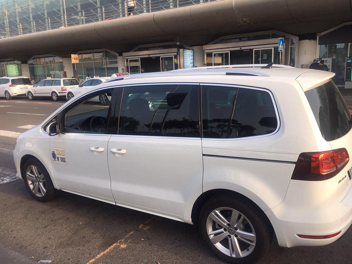 How good is Catania taxi with Santo?