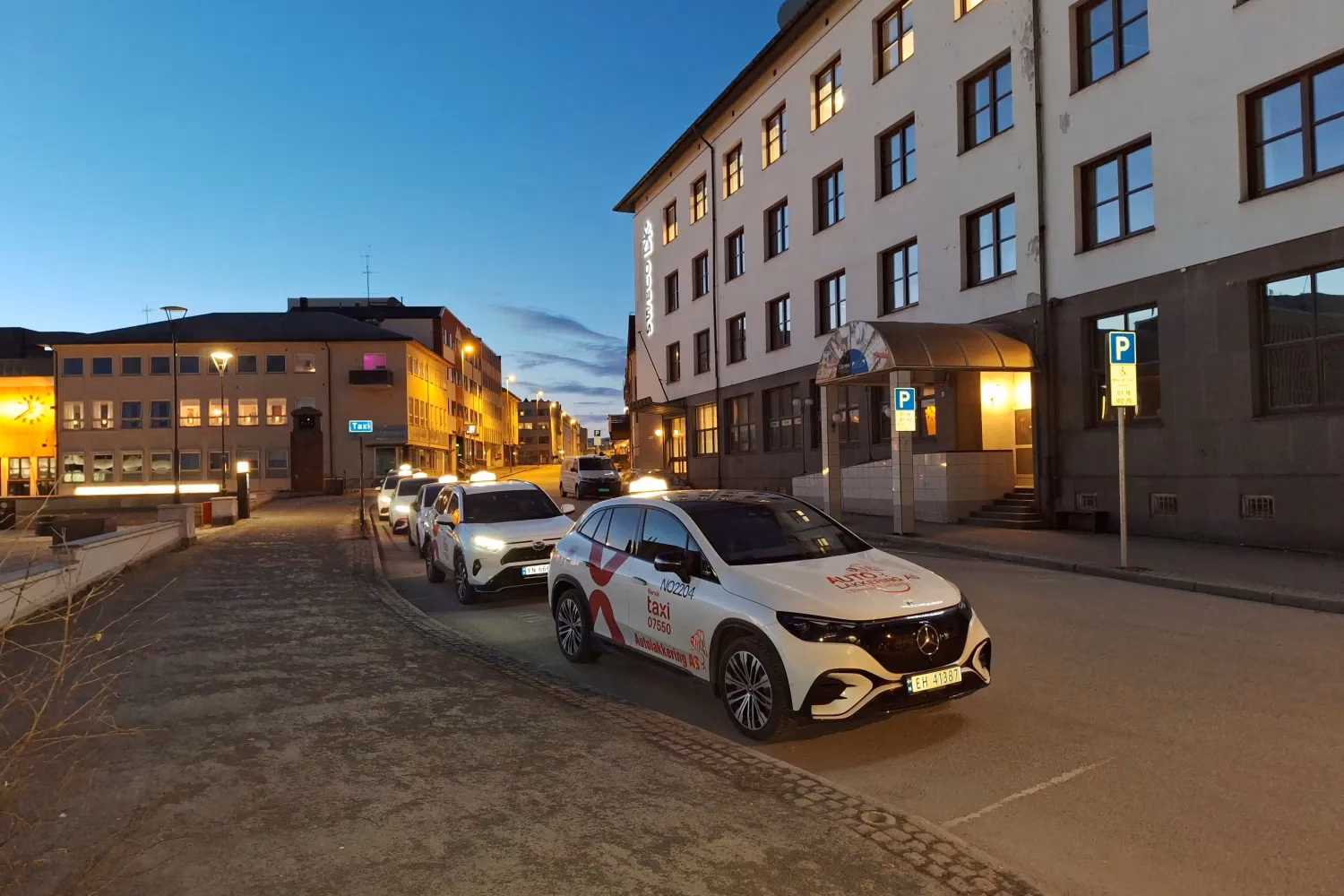 How much does a taxi cost in Narvik?