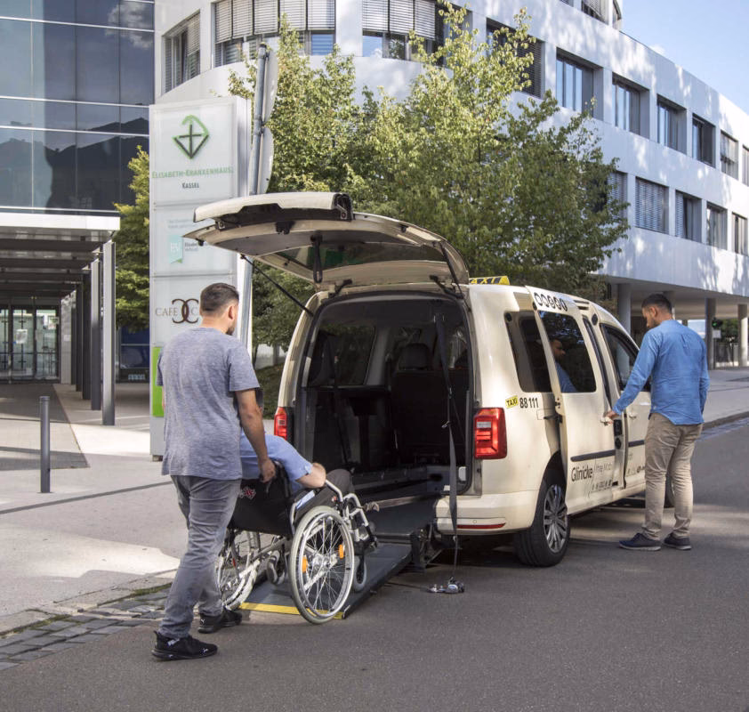 Wer übernimmt die Kosten für einen Krankentransport mit Taxi?