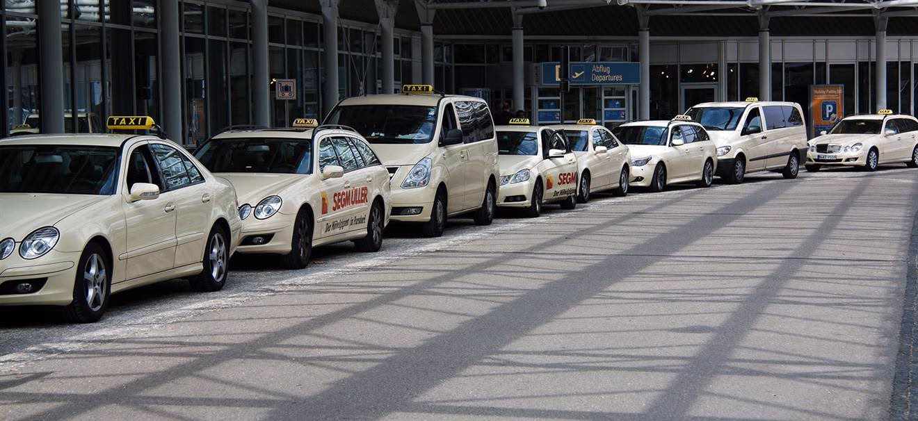 How to get a taxi in Lisbon?