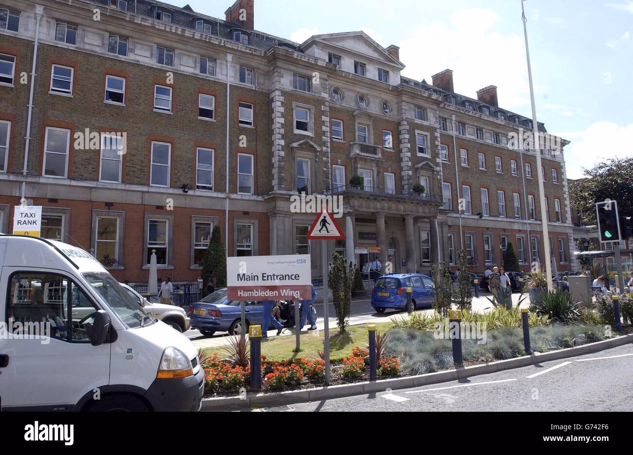 What companies run services between London Paddington station and King's College Hospital?