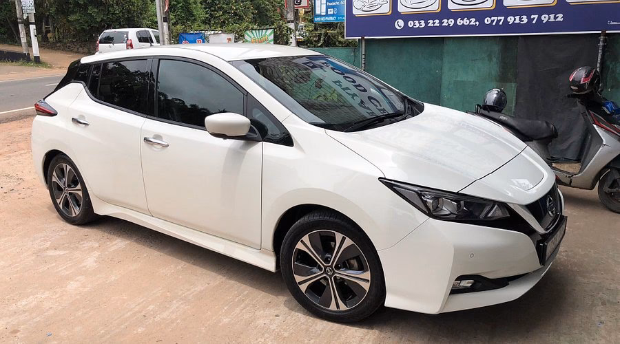 How far is Negombo from Kandy?