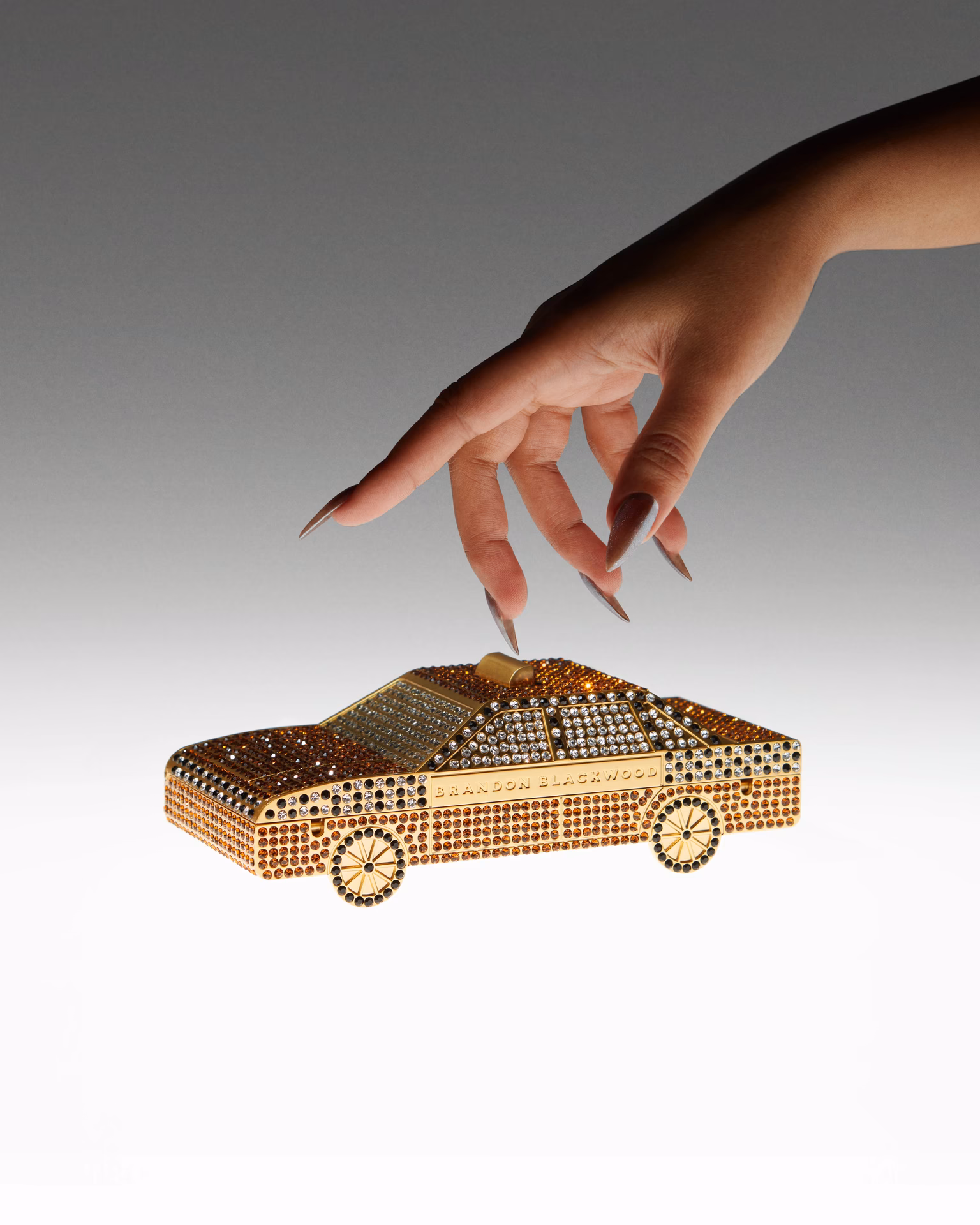 Why should you choose a local taxi service?