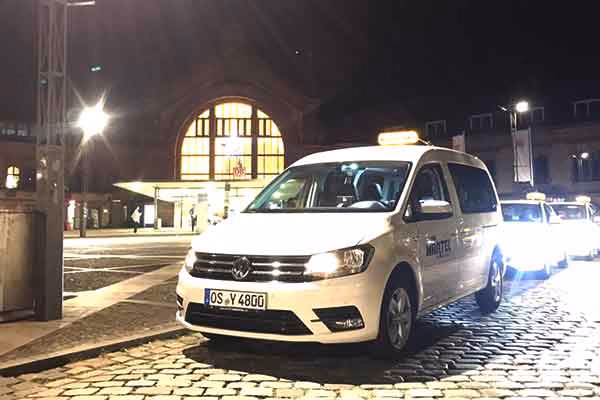 Wie viele Passagiere können in einem Osnabrücker Taxi befördert werden?