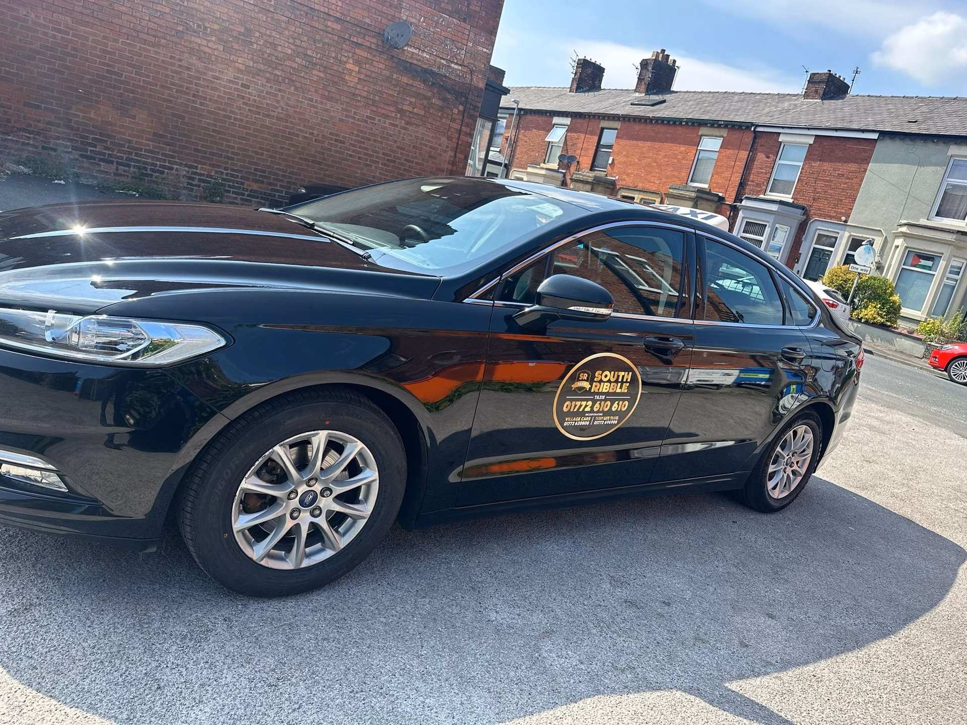 What companies run services between Preston & Penwortham?