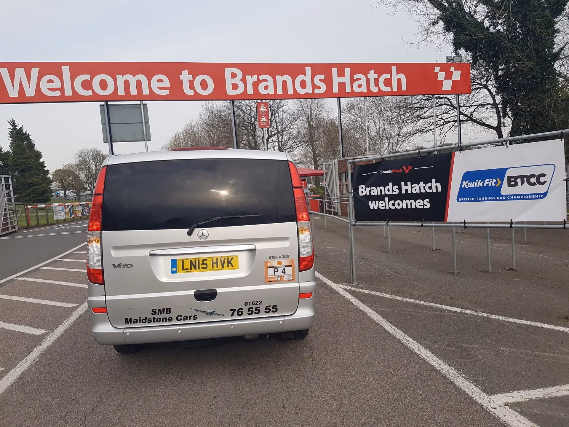 How do I get from London Victoria to Brands Hatch?