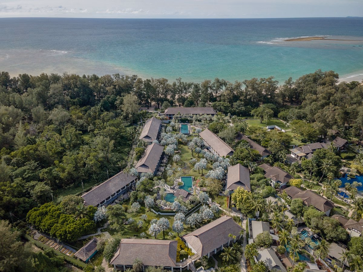 Does Phuket Marriott Resort & Spa Nai Yang beach offer business services?