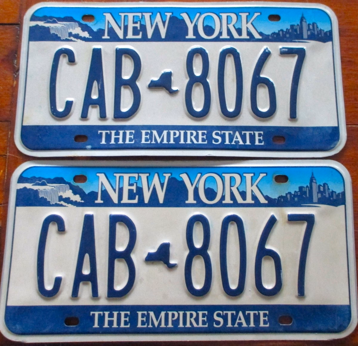 How much is a Toronto metro taxi plate for sale?