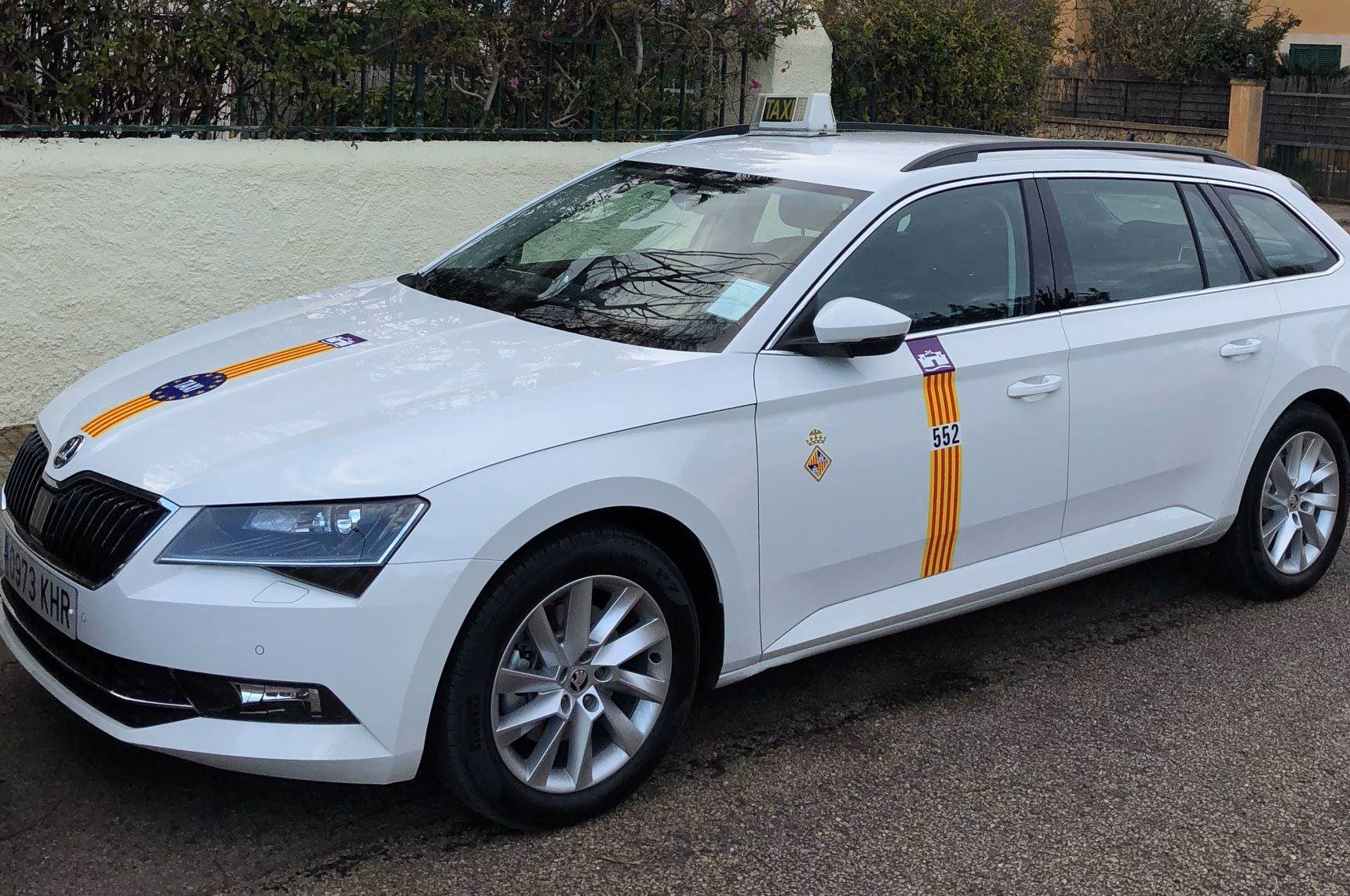 How to book a taxi from Palma Airport?