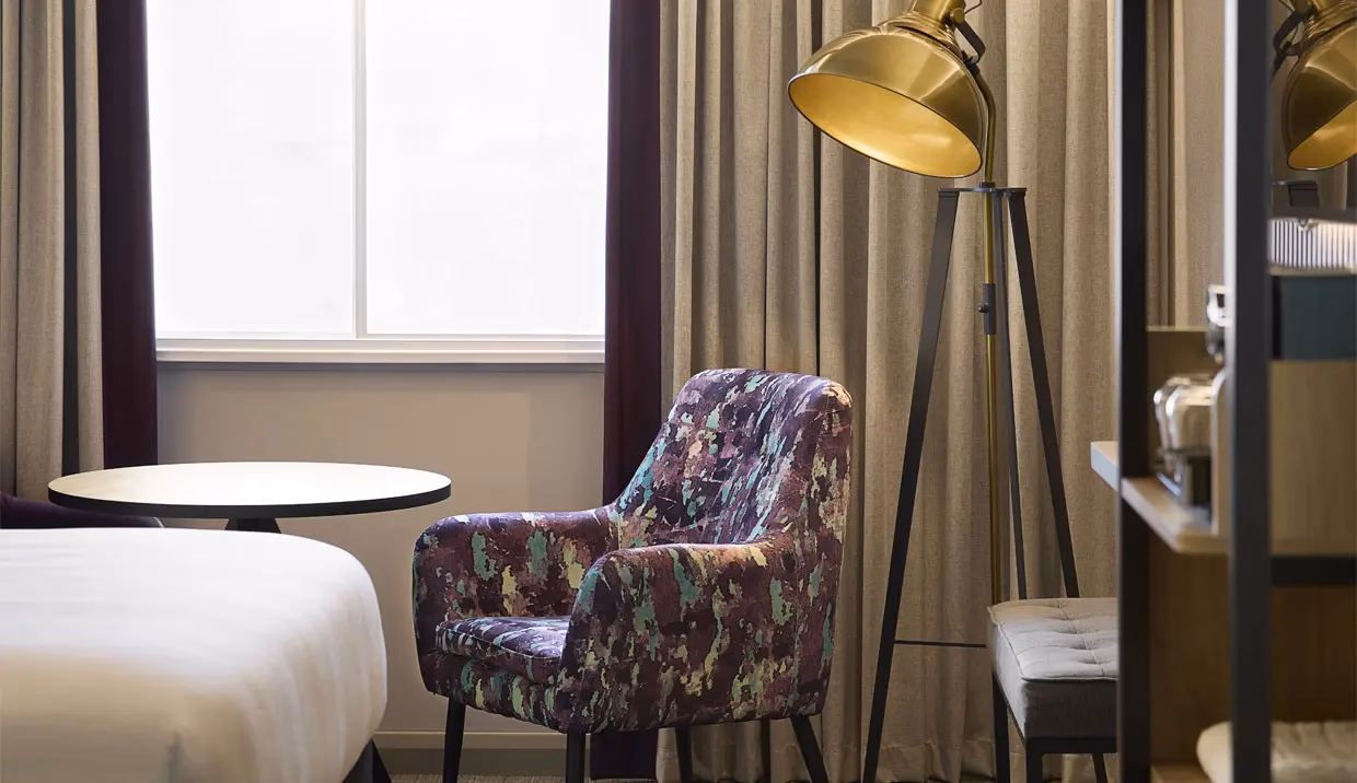 How do I get to the Premier Inn in Newton Mearns?