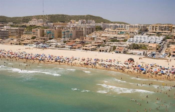 How much is a taxi from Alicante Airport to Guardamar del Segura?