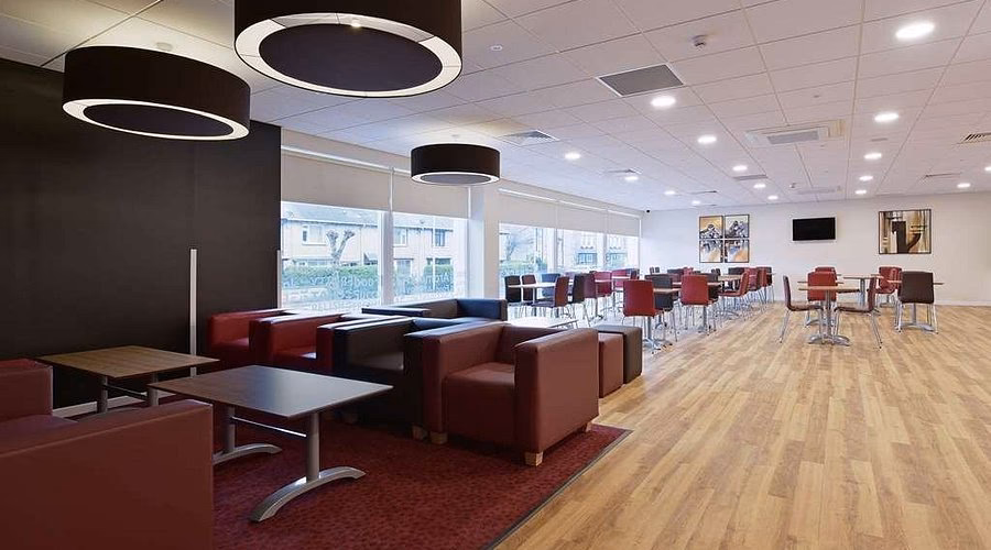 How much does a room at Travelodge in Kendal cost?