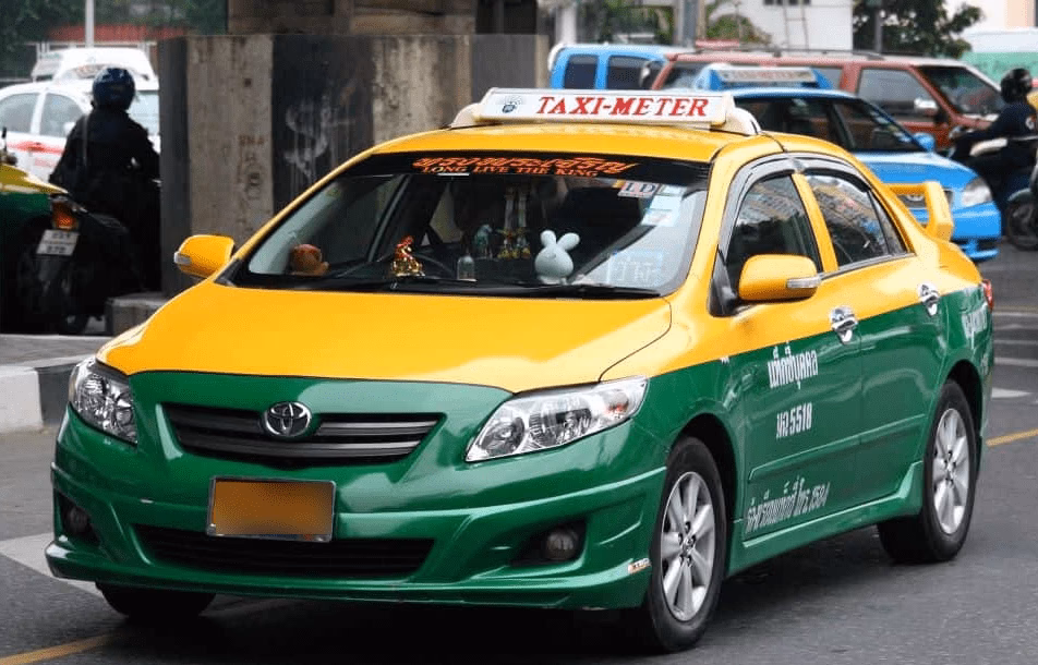 How much gas from Surat railway station to Surat Airport?