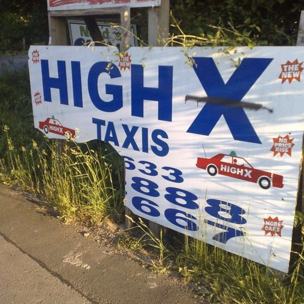 Does Rogerstone have a taxi rank?